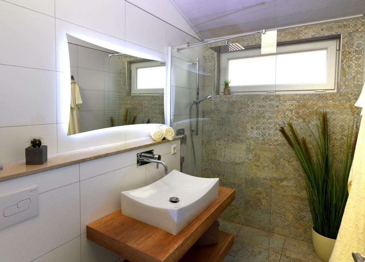 Petit-Chalet Am Hainer See Rotha ภายนอก รูปภาพ